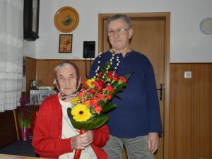 Najstarejša občanka Olga Repenšek vesela obiska 9